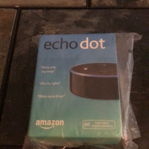 Amazon Echo Dot - Picture 1 of 3